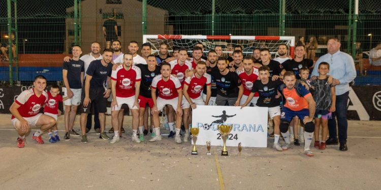 Bili 9 Priska Med i Podstrana veterani su osvajači malonogometnog turnira u Podstrani.