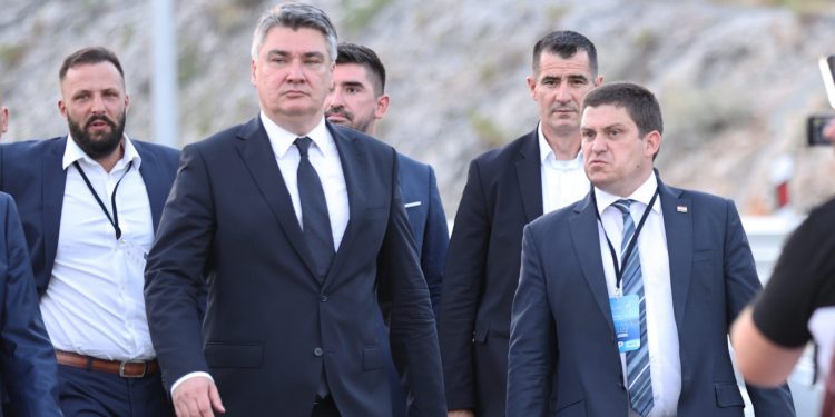 Butković o povišici: ’40 ljudi u mom ministarstvu zarađuje više od mene, to nije normalno’