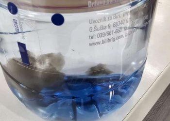 CRNI TALOG NA DNU Na tržište BiH isporučena voda koja može biti štetna za zdravlje