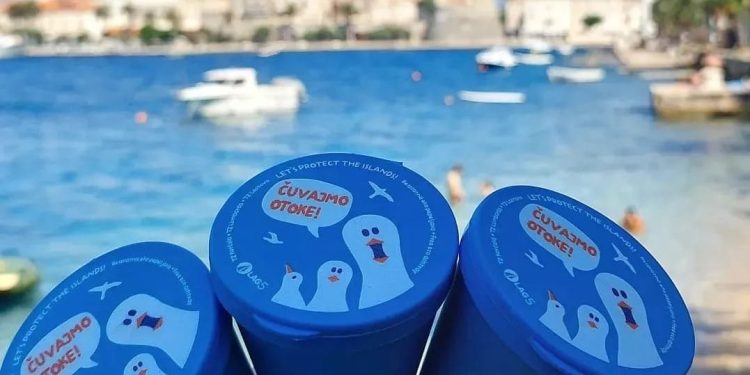 ČUVAJMO OTOKE Na Korčuli podijeljeno 2100 komada eko pepeljara za plaže