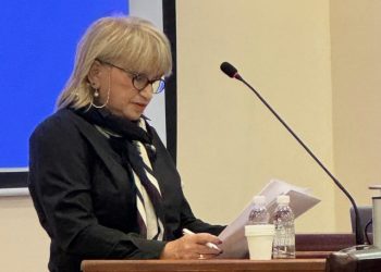 Ćavar tražila da se stanarima vrati prostor oko zgrada, gradonačelnik kaže da su “pojedini sami tražili naplatu kvarta”