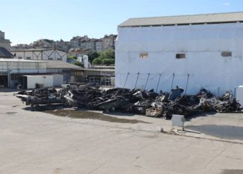 Čestice s izgorjelih brodica u Medulinu opasne po zdravlje