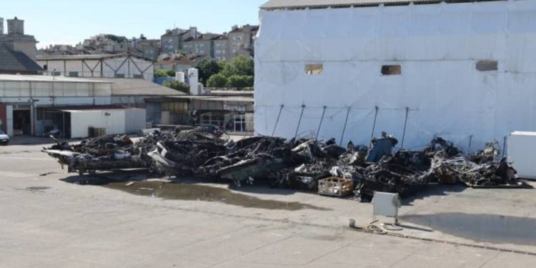 Čestice s izgorjelih brodica u Medulinu opasne po zdravlje