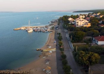 Čovjek protiv rampe u Vrsima