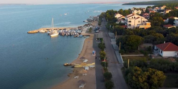 Čovjek protiv rampe u Vrsima