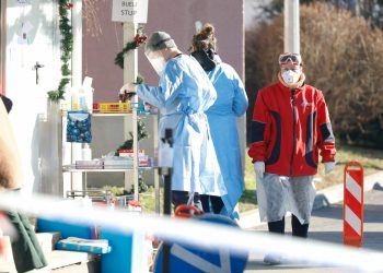 Čovjek umro nakon što se zarazio rijetkim virusom od kojeg krvare oči: Znanstvenici strahuju od širenja