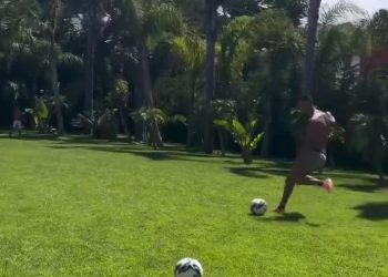 Cristiano Ronaldo, obiteljski praznici: ne gubi loptu iz vida