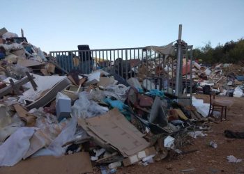 DOBRODOŠLI NA DEPONIJ Ovo se nalazi u Kalima na otoku Ugljanu, a svaki je komentar suvišan!