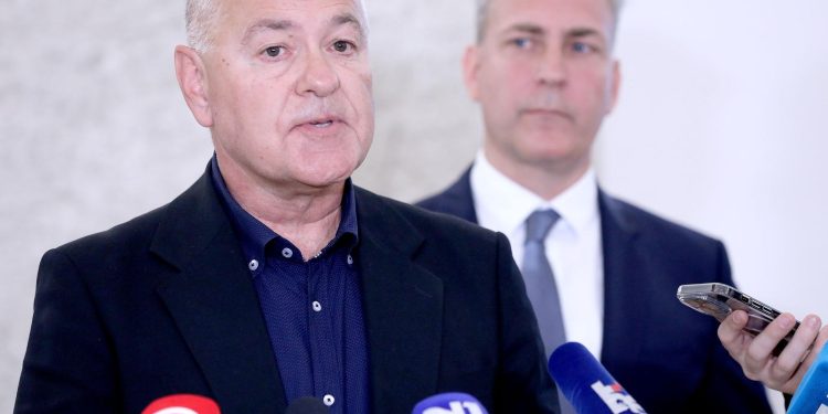 NE ŽELI U NEPRIJATELJSKO OKRUŽENJE Biloglav neće biti Beroševa desna ruka; ‘Shvatio sam da se nešto mijenja’ | NACIONAL.HR