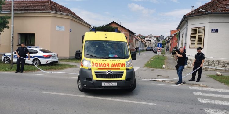 OPET DRAMA U DARUVARU Muškarac prijetio djelatnicima hitne: ‘Razrezat ću vas na 12 dijelova’ | NACIONAL.HR