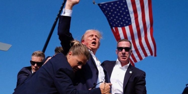 Donald Trump ozlijeđen u pokušaju atentata — RT World News