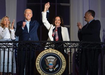 Douglas Emhoff, suprug Kamale Harris, pozitivan je na COVID-19