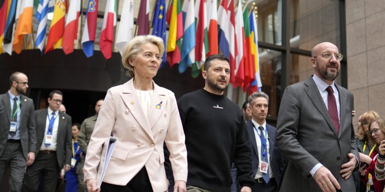 Drama u Europskom parlamentu: Von der Leyen dobila još jedan mandat unatoč presudi suda