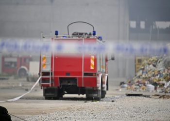 Dramatične scene u Zagrebu: Vatrena buktinja progutala auto na Slavonskoj