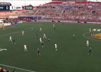 Dupli korak i dodir ispod za prelazak preko vratara: nevjerojatan gol!