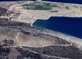 Dvoje ozlijeđenih uslijed udara brodice u obalu, na otoku Krku