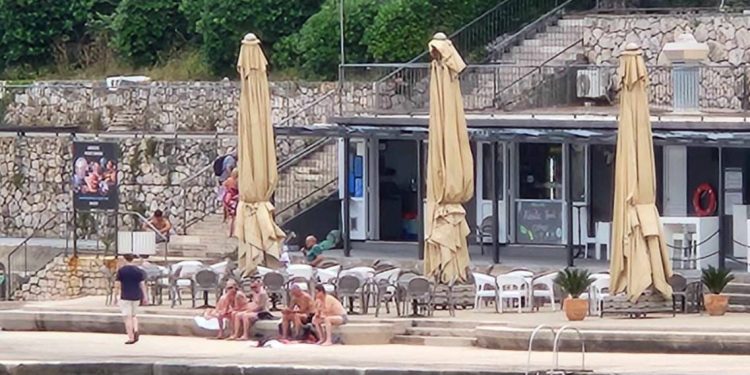 EVO ŠTO (NE) KAŽU Dobili smo reakciju Grada Dubrovnika na optužbe o totalnom bezakonju na njihovim plažama!