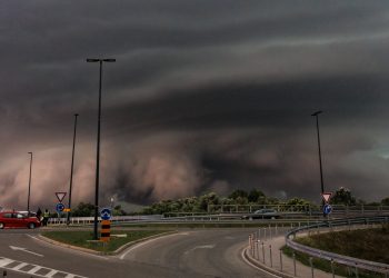 Epsko nevrijeme poharalo Hrvatskom: Nije gotovo, tijekom noći će biti kaos