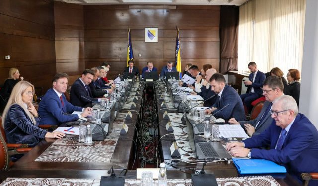 FBiH Vlast je sebe “pripazila” s plaćama, a građanima kako bude