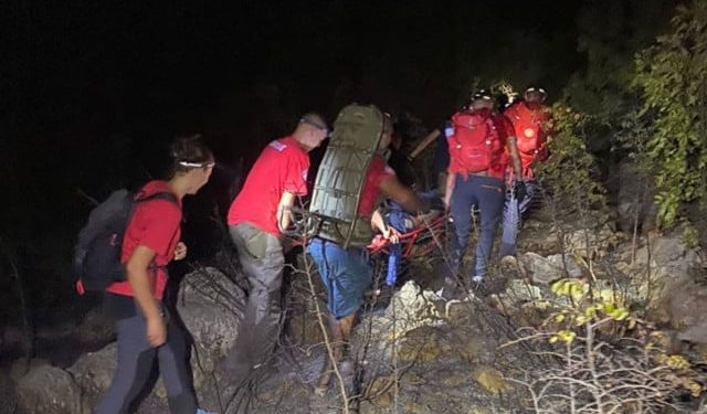 FOTO Članovi HGSS-a pomogli ozlijeđenom vatrogascu na brdu Križevac