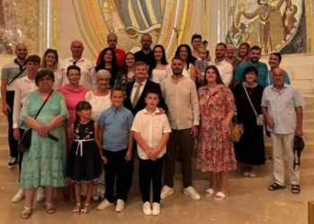 FOTO Drago i Mira Lasić pred četvero djece i devetero unučadi proslavili 50 godina zajedničkog života