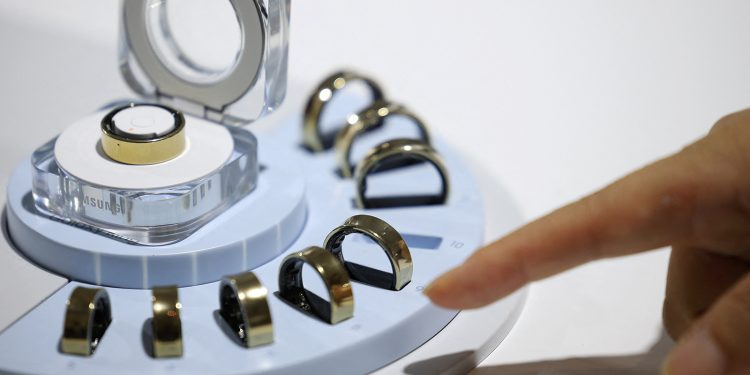 FOTO: Imamo li nasljednika pametnih satova? Tehnološki div lansira novi proizvod. Manji je, elegantniji, a zna se i cijena