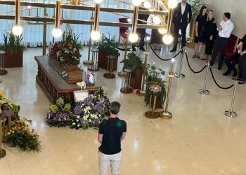 FOTO Na Lovrincu pokopan novinar Slaven Relja