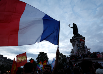 Francuski parlament podijeljen na krajnju ljevicu, centar i krajnju desnicu nakon izbora
