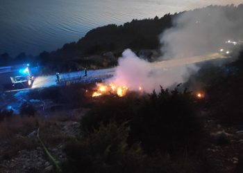 GORJELO U ŽIVOGOŠĆU “U pomoć smo zvali i vatrogace iz Baške Vode i Makarske”