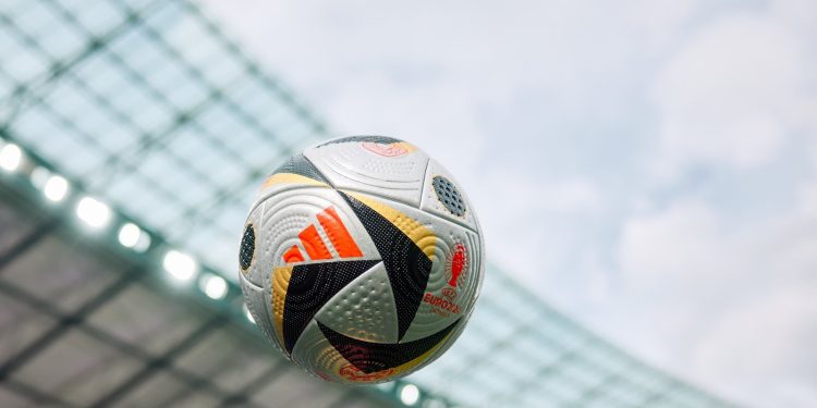 REVOLUCIONARNA PROMJENA Završnica Eura igrat će se s drugačijom loptom koja u sebi ima novu tehnologiju | NACIONAL.HR