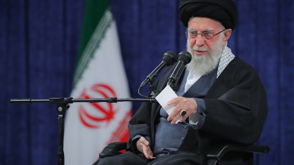 Iranski vođa Ali Khamenei nazoči programu u Teheranu, Iran, 5. veljače 2024.