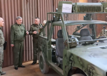 Glavnokomandujući ruske vojske u iznenadnom posjetu stožeru na prvoj liniji — RT Rusija i bivši Sovjetski Savez