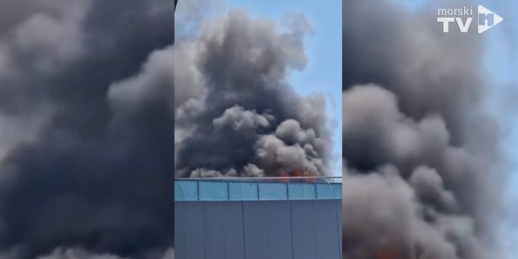 Gori trgovački centar Dalmare u Šibeniku!