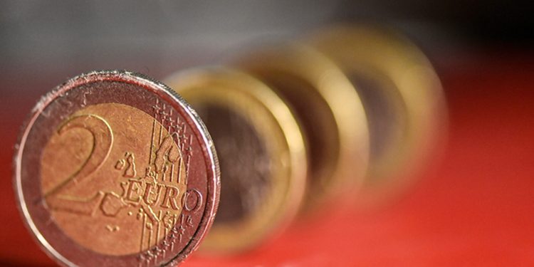 Gospodarstvo ove godine raste 3,3 posto, iduće pada na 2,8 posto