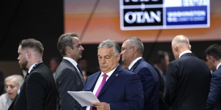 Gradi li Orban novo Habsburško carstvo? Pogledajte koga je sve okupio oko sebe