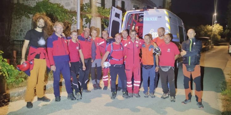 HGSS na Biokovu po mraku spašavao izgubljene Čehe!