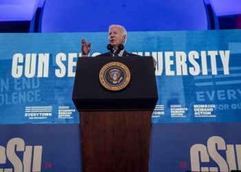 AMERIČKI MEDIJ Bidenov suradnik otkrio: ‘Razmišlja da se povuče iz utrke za Bijelu kuću’. Stigla reakcija… | NACIONAL.HR