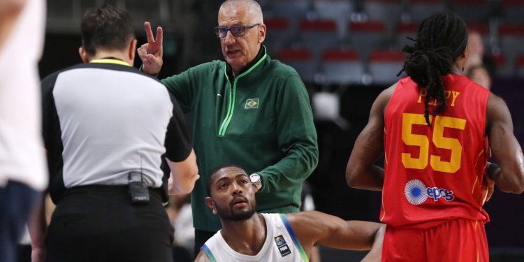 KOŠARKAŠKE KVALIFIKACIJE ZA PARIZ Aco Petrović i Brazil u finalu, slabili protiv Filipina | NACIONAL.HR