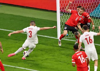 PREŽIVJELI AUSTRIJSKE NAPADE Turska slavi junaka Demirala | NACIONAL.HR