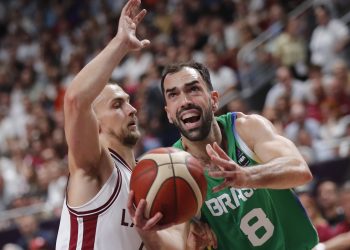 VIZA ZA PARIZ Aleksandar Petrović odveo Brazil na Olimpijske igre, uvjerljivo svladali Latviju | NACIONAL.HR