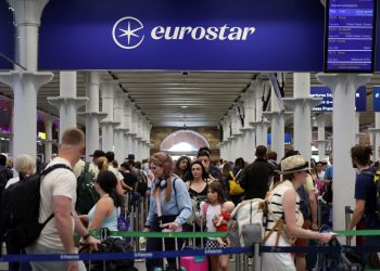 KOLAPS DILJEM FRANCUSKE Pogođene tisuće putnika, potpuna normalizacija prometa tek u ponedjeljak | NACIONAL.HR