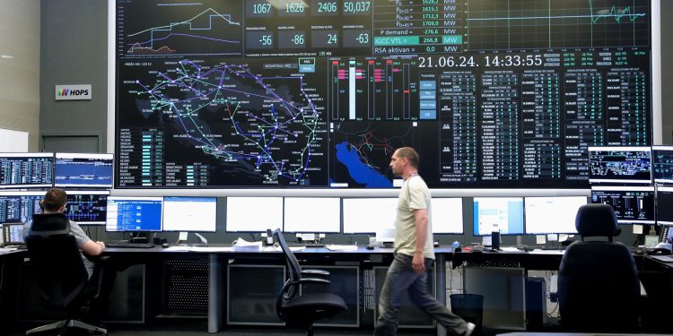 BEZ PROBLEMA Već tri dana rušimo rekorde po potrošnji struje | NACIONAL.HR