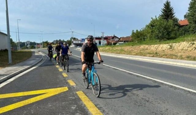 HUMANOST NA DJELU Biciklima vozili od Njemačke do BiH da bi skupili novac za bolesnu djecu