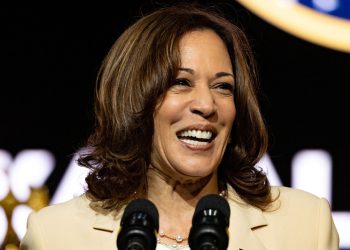 Harris se rugao zbog ‘lažnog’ južnjačkog naglaska tijekom relija u Georgiji