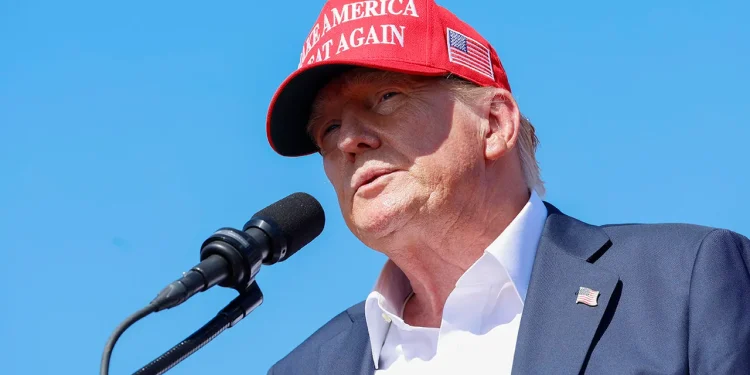 Hoće li Trump otkriti protukandidata s kongresnog podija u stilu realityja u ponedjeljak navečer?