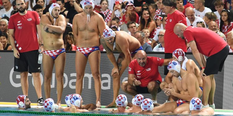 Hrvatska vaterpolska reprezentacija na bazenu u Crnici poražena od SAD-a u posljednoj pripremnoj utakmici uoči OI
