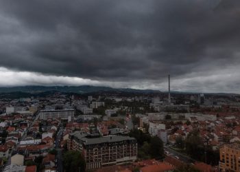 Hrvatskoj usred toplinskog vala prijeti opasna vremenska pojava: Moglo bi biti jako burno