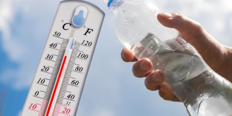 I DALJE OPASNO VRUĆE Neobično dug toplinski val zadržat će se sve do sredine idućeg tjedna, možda i dulje