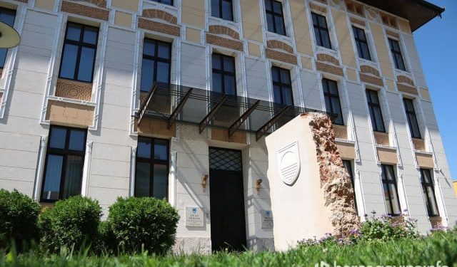 IGROKAZ ZA STRANCE Statut Grada Mostara opet skinut s dnevnog reda
