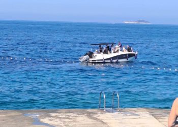 Oglasio se Valamar nakon naše objave o ilegalnom pristajanju glisera unutar kupališta: "Nemamo veze s tim i surađujemo dobro s Lučkom kapetanijom"